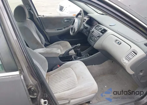 1998 Honda Accord Lx из США, поврежденный, VIN 1HGCG5540WA187147
